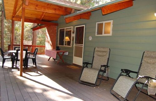 North Wawona Cabin | (30A) Dunning's Retreat at The Redwoods In Yosemite