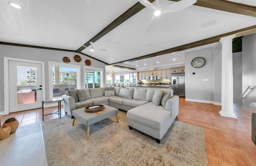 Santa Rosa Beach House | 🐬30A-Steps to Beach-Gulf Views-4 Bikes-Dolphin Overlook🐬