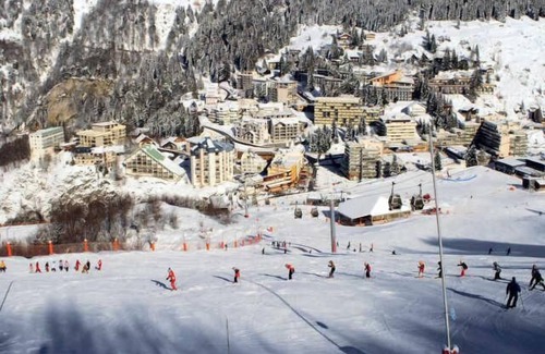 Eaux-Bonnes Apartment | 30m from resort center, 1st floor, view resort, fitness, swimming pool, sauna, balcony, tv