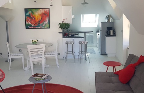 Pornichet Apartment | 30M from the Ocean:ideal location,close to the beach, casino, shops, restaurants
