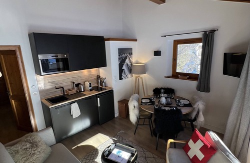 Megeve Apartment | 30m2 apartment - sleeps 4 500m from the Megève slopes + Parking - Wifi - Locker