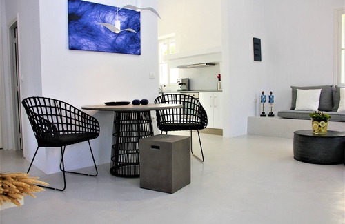 Rhodes Villa | 30villa Rd in Rhodes