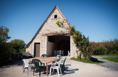 Senaillac-Lauzes House | 310 m² Gîte ∙ 9 bedrooms ∙ 21 guests