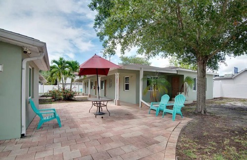 Historic Old Northeast House | 310 Unit B3- Studio Coffee Pot By Coastal Cottages
