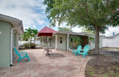 Crescent Heights House | 310 Unit B5- Studio Coffee Pot Coastal Cottages