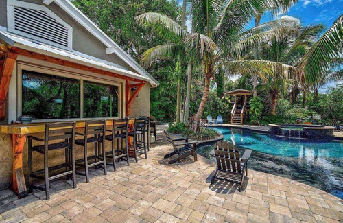 River District House | 314 m² House ∙ 5 bedrooms ∙ 15 guests