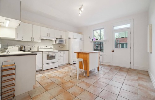 Villeray Apartment | #315 Charming & Spacious Apt Villeray Petite-Italie