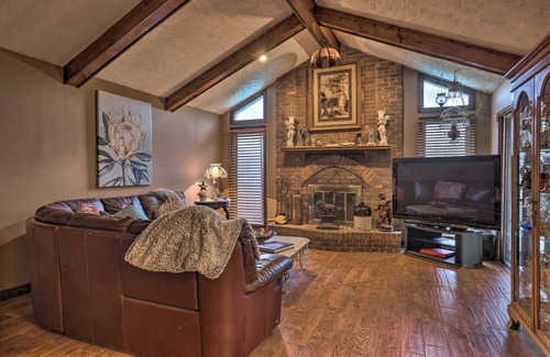 South Central Omaha House | 315 m² House ∙ 4 bedrooms ∙ 16 guests