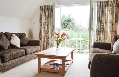 Inchmarlo House | 32 Queens Court