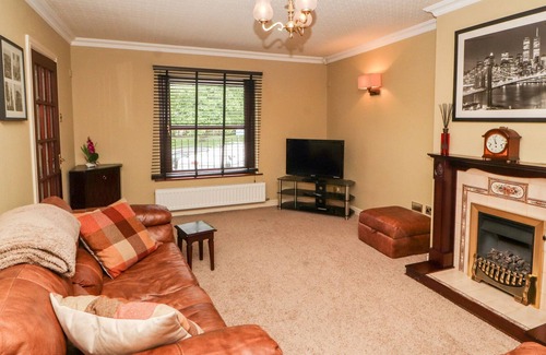 Stainburn House | 32 RAMSAY BROW, family friendly, with a garden in Workington