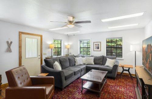 Ouray House | 320 8th Avenue