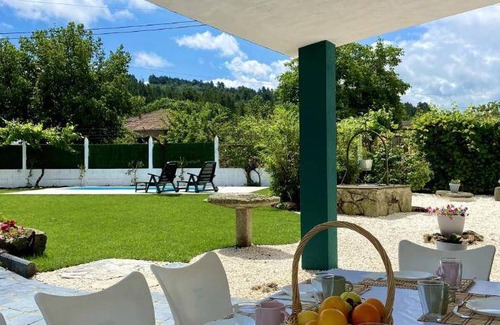 Sober House | 320 m² House ∙ 7 bedrooms ∙ 12 guests