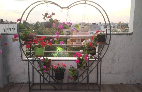 Jeevan Bima Nagar House | 321 m² House ∙ 6 bedrooms ∙ 2 guests