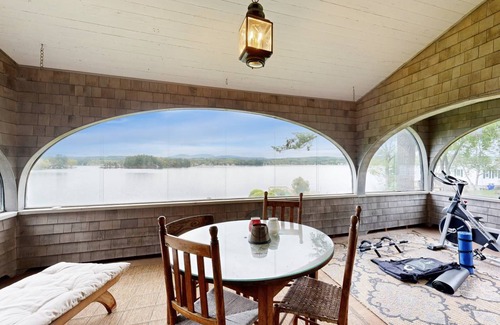 Lochmere House | 325 m² House ∙ 4 bedrooms ∙ 14 guests