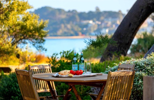 Balnarring Beach House | 327 m² House ∙ 3 bedrooms ∙ 8 guests