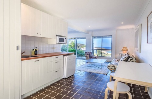 Killcare Heights House | '33 Degrees - Stunning Views' by Accom Holidays
