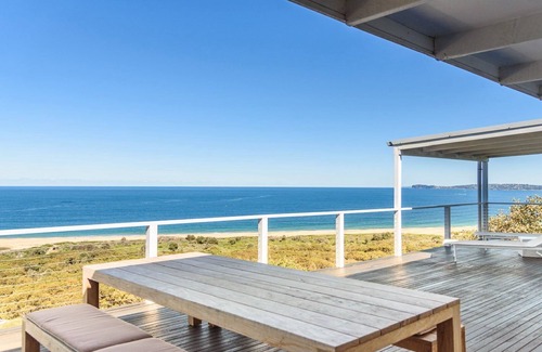Killcare Heights House | '33 Degrees - Stunning Views' by Accom Holidays