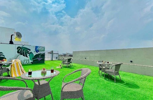 DLF Phase 3 Hotel | 33 m² Hotel ∙ 2 guests