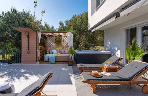 Rudine Villa | 330 m² Villa ∙ 4 bedrooms ∙ 8 guests