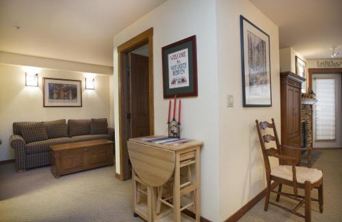 Snowbird Apartment | 3304 - One Bedroom Den Standard Powderhorn Lodge condo