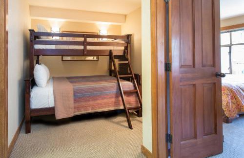 Snowbird Apartment | 3316 - One Bedroom Den Standard Powderhorn Lodge condo