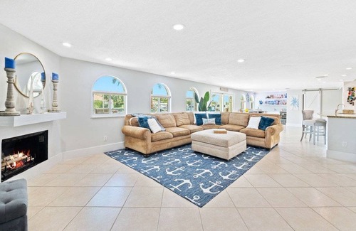 Lighthouse Point House | 332 m² House ∙ 4 bedrooms ∙ 10 guests