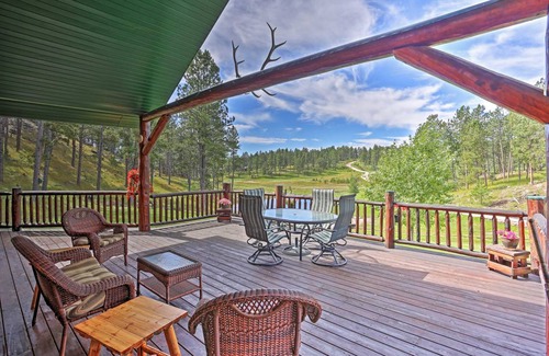 Custer House | 339 m² House ∙ 6 bedrooms ∙ 19 guests