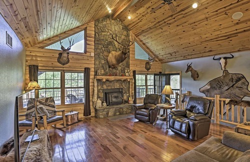 Custer House | 339 m² House ∙ 6 bedrooms ∙ 19 guests