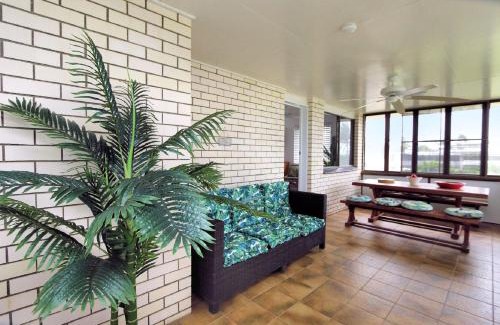 Burnett Heads House | 34 Corser Street Burnett Heads