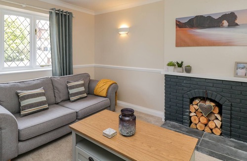 Broadstone Cottage | 34 LODERS CLOSE, pet friendly, character holiday cottage in Poole