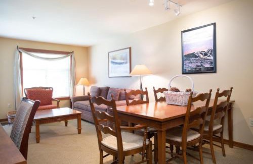 Snowbird Apartment | 3406 - One Bedroom Den Standard Powderhorn Lodge condo