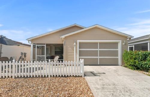 Summerhill Villa | 3496 Z2A VILLAGE OF SUMMERHILL by REMAX Premier