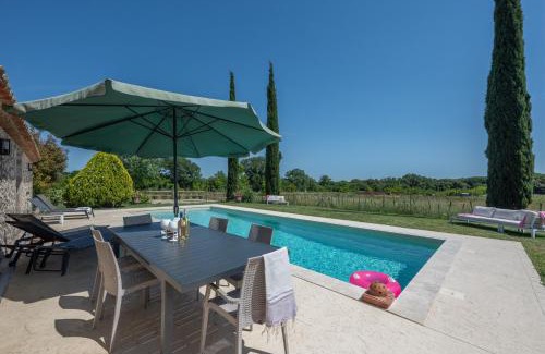 Viols-en-Laval Villa | 34lavit