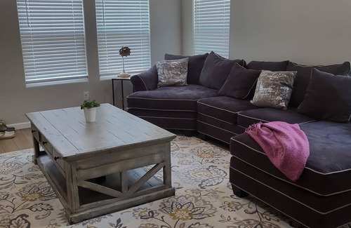 Floresville House | 35-45 Min to Lackland AFB! Gorgeous Ranch-Style Home!