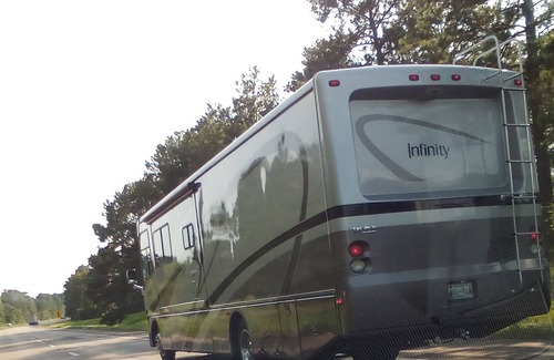Spring House | 35-ft motorhome very nice area