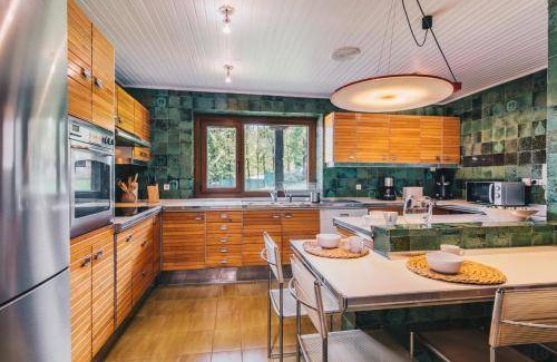 Olazagutia Ski Chalet | 350 m² Chalet ∙ 6 bedrooms ∙ 17 guests