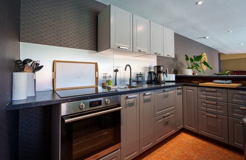 Doue-en-Anjou House | 350 m² House ∙ 7 bedrooms ∙ 15 guests