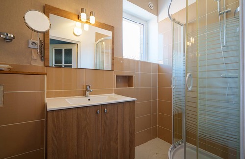 Doue-en-Anjou House | 350 m² House ∙ 7 bedrooms ∙ 15 guests