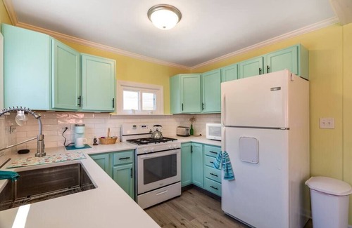 Spring Grove Cottage | *$350 Security Deposit must be sent to Host prior to check-in in order to receive the code for the