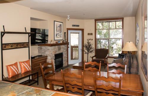 Snowbird Apartment | 3505 - One Bedroom Den Standard Powderhorn Lodge condo