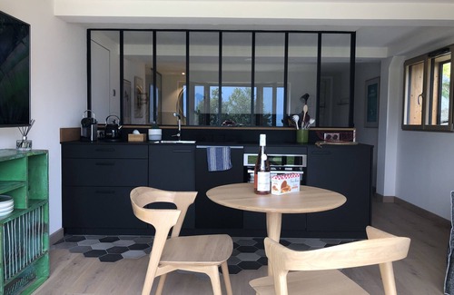 Sevrier Apartment | 35m2 studio with pool and lake view