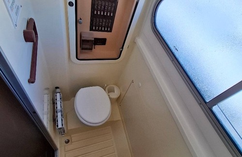 Chenille-Change Boat Rental | 36 m² Houseboat ∙ 2 bedrooms ∙ 5 guests