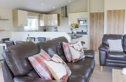 Welton Cottage | 36 RAVEN'S REST, pet friendly, with hot tub in Armathwaite