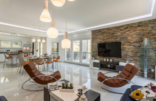 Tugare House | 360 m² House ∙ 4 bedrooms ∙ 10 guests