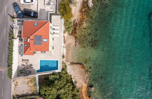 Stobrec House | 360 m² House ∙ 5 bedrooms ∙ 10 guests