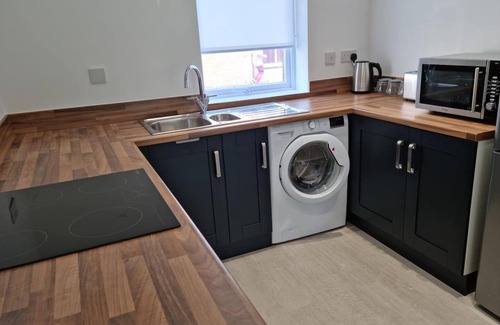 Burnham-on-Crouch Apartment | 360 Serviced Accommodations - Waterfront Retreat - Modern Apartment
