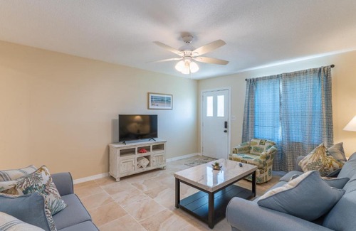 Southgate House | 3606 Villa Franca - Pet Friendly