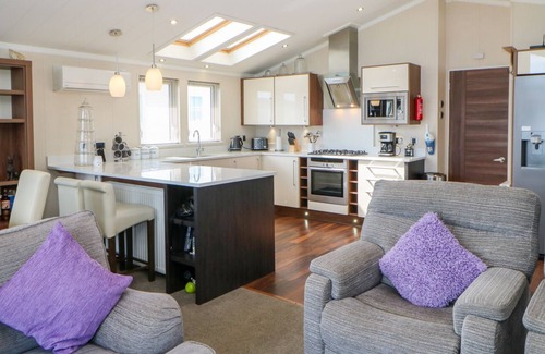 Crimdon Cabin | 37 HORIZON PARK, pet friendly, with pool in Hartlepool