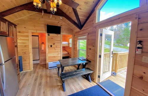 Twin Mountain Cabin | 37 m² Cabin ∙ 1 bedroom ∙ 4 guests