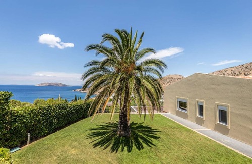 Palaia Fokaia House | 370 m² House ∙ 5 bedrooms ∙ 9 guests